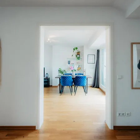 Apartment Luga Homes - Zoo *