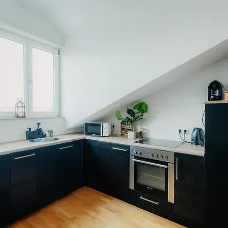 Apartment Luga Homes - Zoo