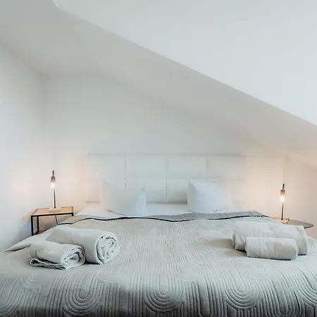 Luga Homes - Zoo Apartment
